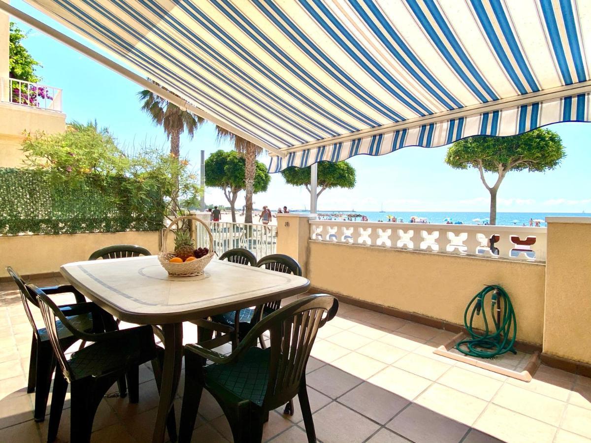 Casa Comoda Delante De La Playa Con Vista Al Mar กัมบริลส์ ภายนอก รูปภาพ