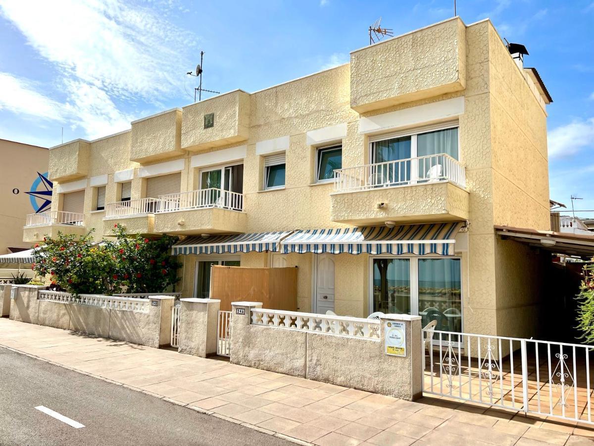 Casa Comoda Delante De La Playa Con Vista Al Mar กัมบริลส์ ภายนอก รูปภาพ