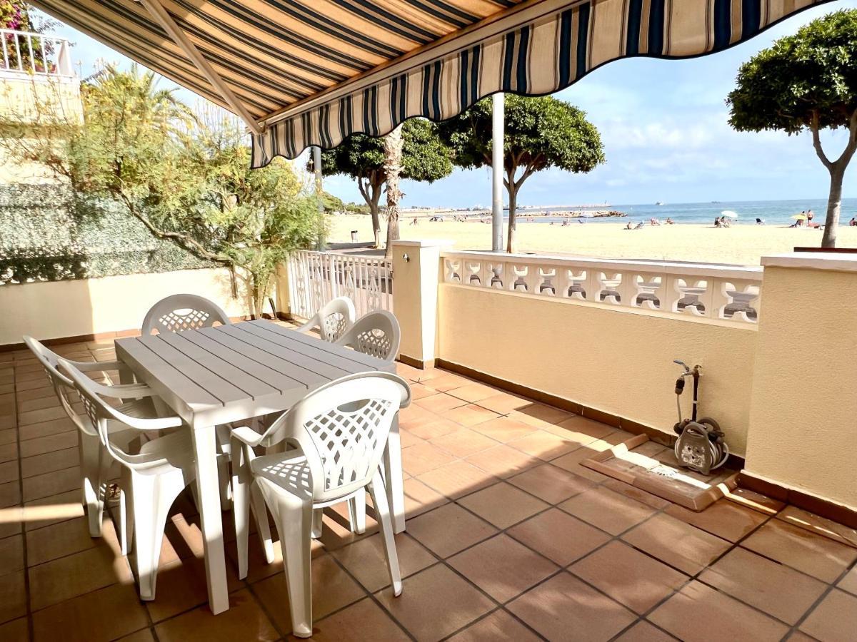 Casa Comoda Delante De La Playa Con Vista Al Mar กัมบริลส์ ภายนอก รูปภาพ
